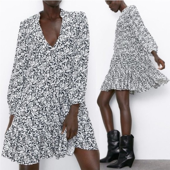 Zara Dresses & Skirts - Zara Printed Mini Swing Dress 3/4-sleeve Tiered V-neck Size S